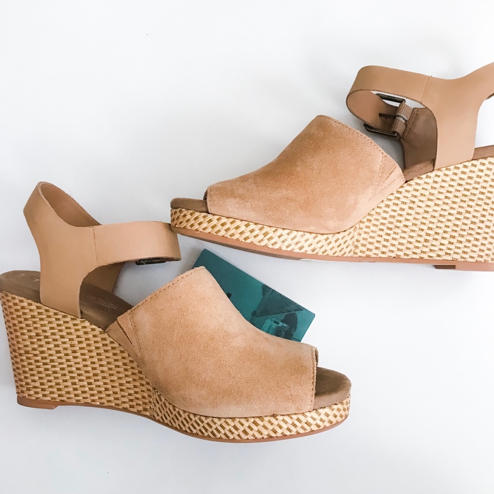 Tom’s Tropez Wedge Sandal Tan